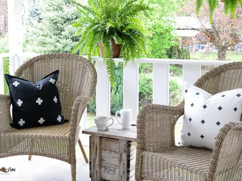 Add a stylish touch to your home decor with these chic and easy DIY cross-patterned decorative pillows using coordinating stencils! Follow our step-by-step guide to create your own unique and trendy pillows.