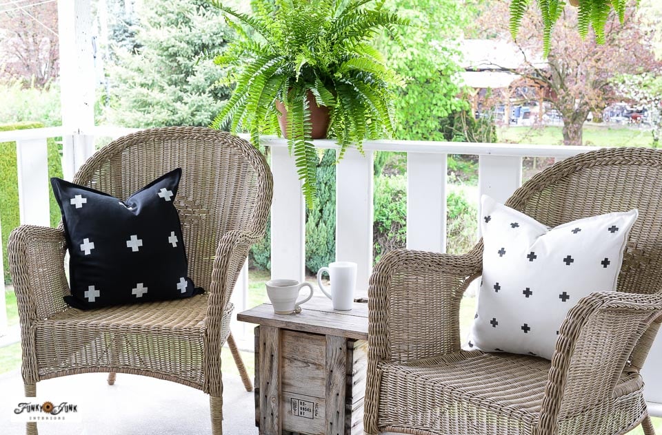 Add a stylish touch to your home decor with these chic and easy DIY cross-patterned decorative pillows using coordinating stencils! Follow our step-by-step guide to create your own unique and trendy pillows.
